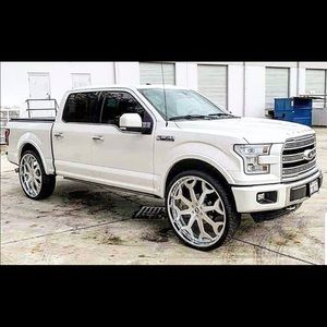 Meet your Posher, Julius